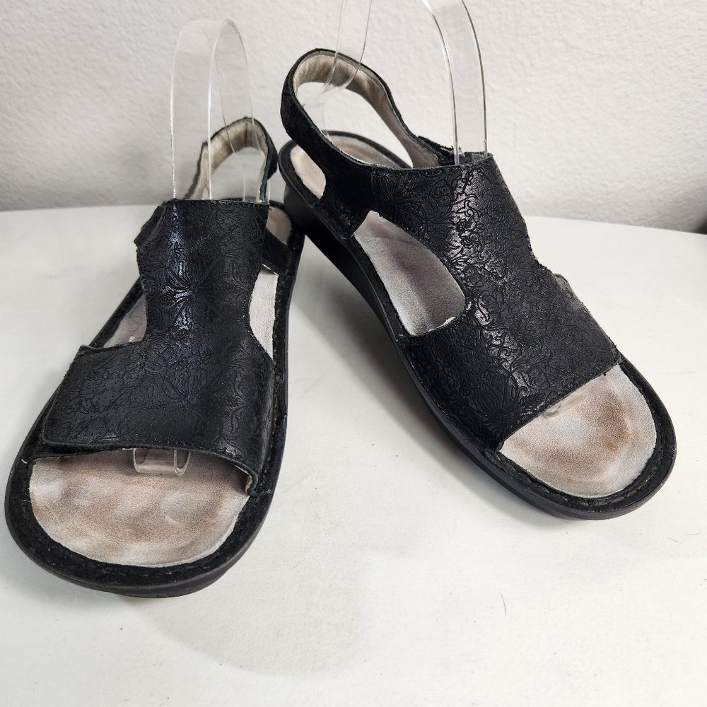 Alegria Viki Trellis Tooled Black Leather Flat Sandals-Size 40